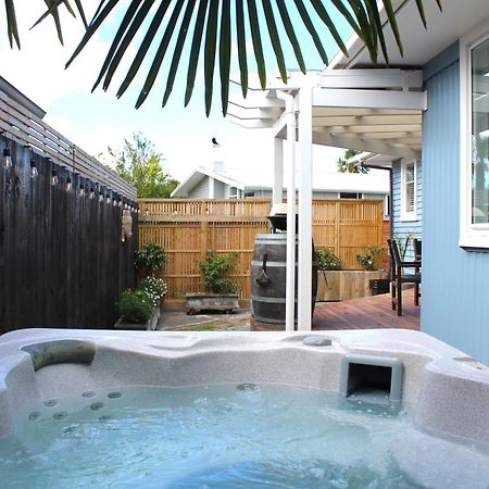 Beautiful Home With Short Stroll To Havelock Village Havelock North Exteriör bild